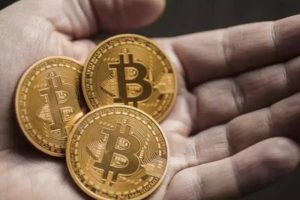 Bitcoin Bounces Back Over $17K Along With Other Cryptos